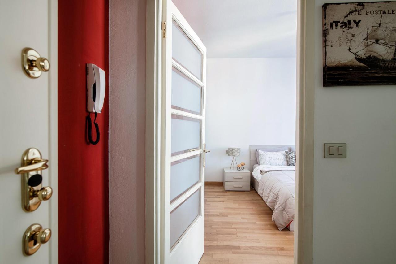 Anna'S Home Super Cozy Flat, With A/C, High Speed Wifi, Near The Lake And Public Transport Como Eksteriør billede